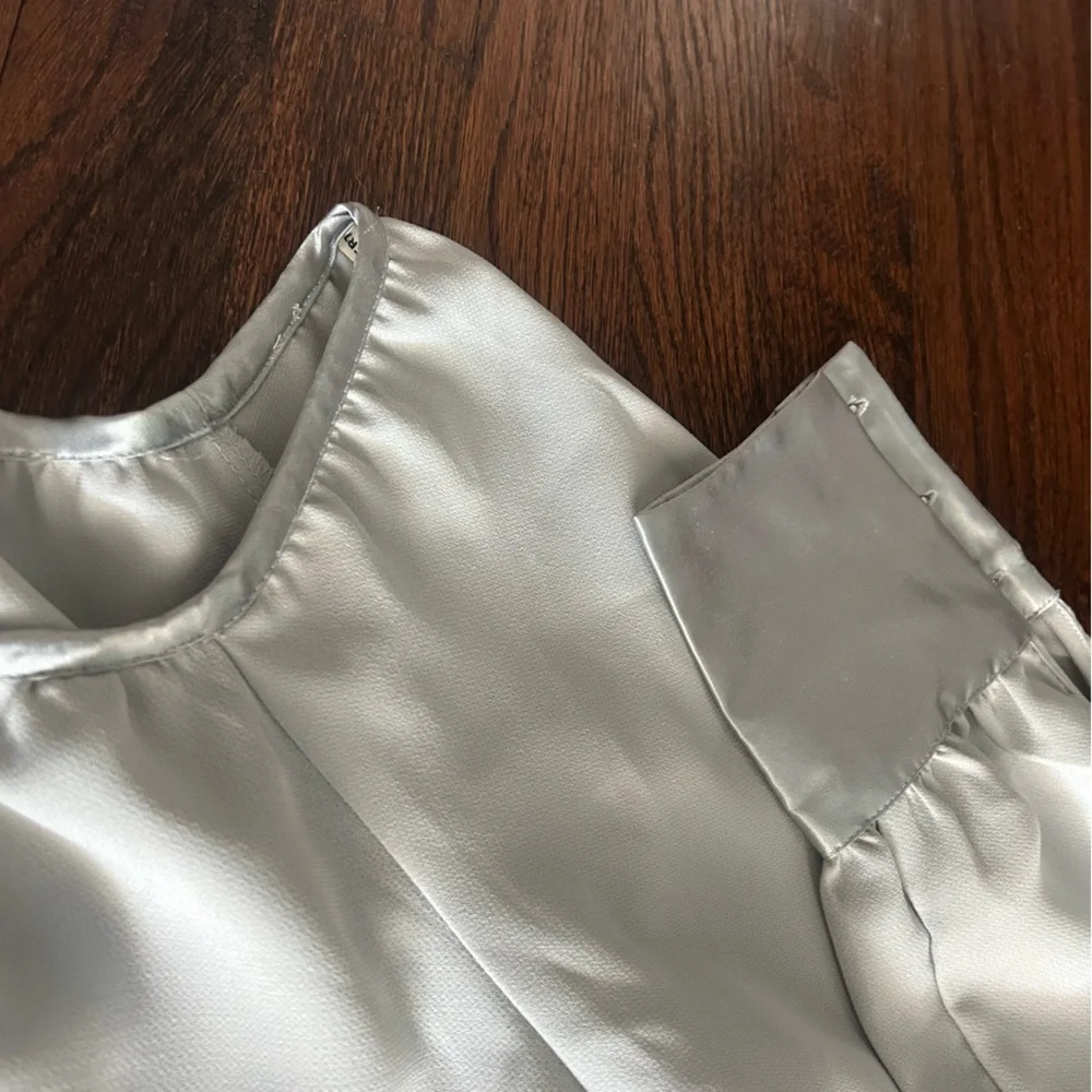 Vertigo Paris Silver Dress No Size or Material Tag
See Measurements in Listing - Picture 6 of 7